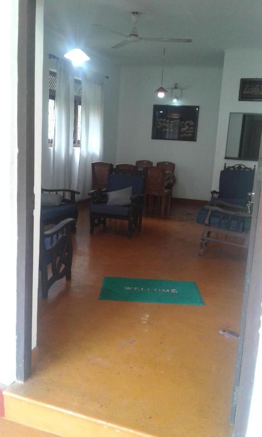 The Ocean Bed and Breakfast Unawatuna Buitenkant foto