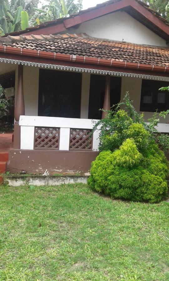 The Ocean Bed and Breakfast Unawatuna Buitenkant foto