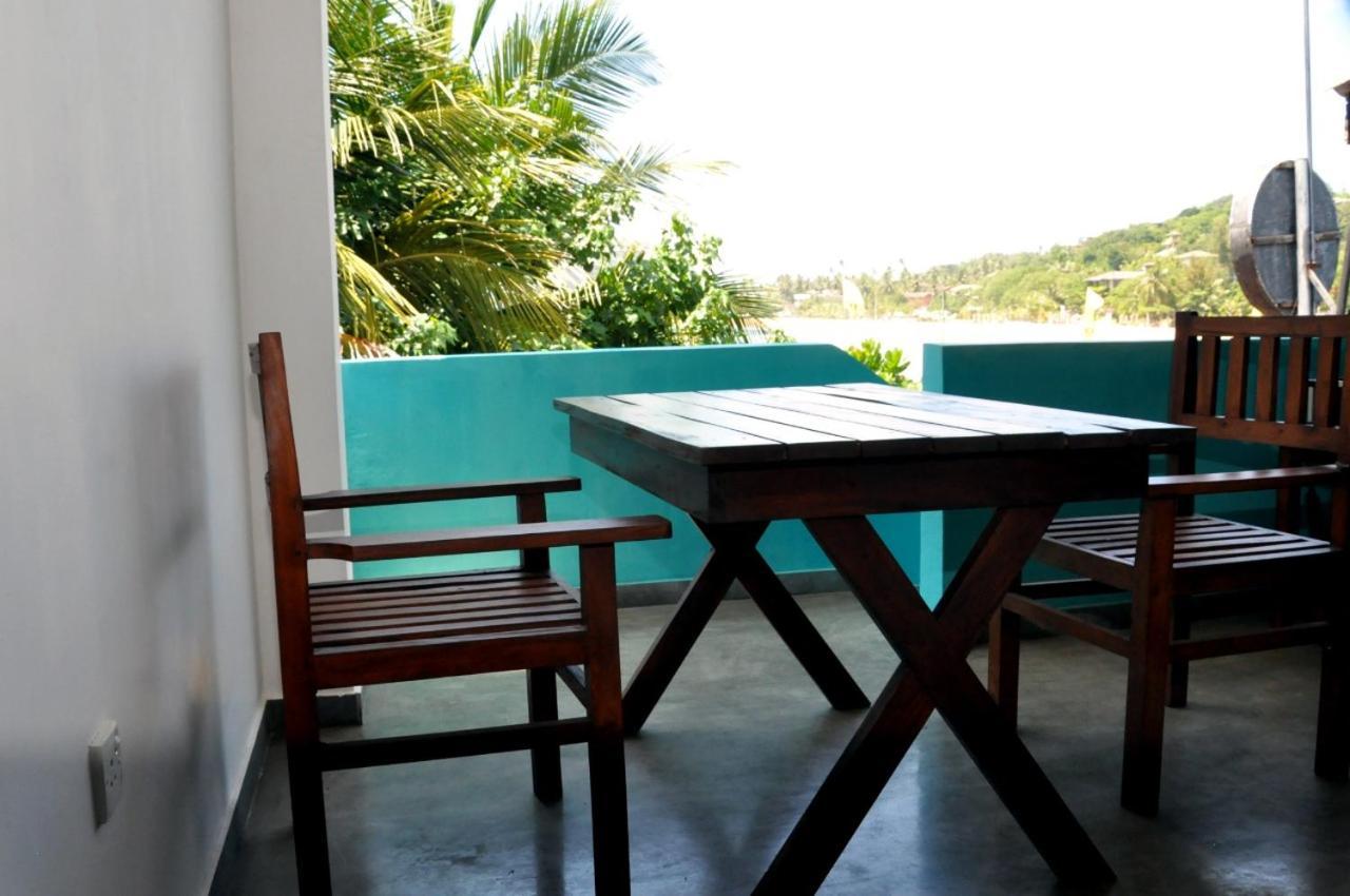 The Ocean Bed and Breakfast Unawatuna Buitenkant foto