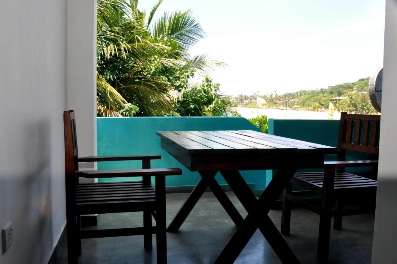 The Ocean Bed and Breakfast Unawatuna Buitenkant foto