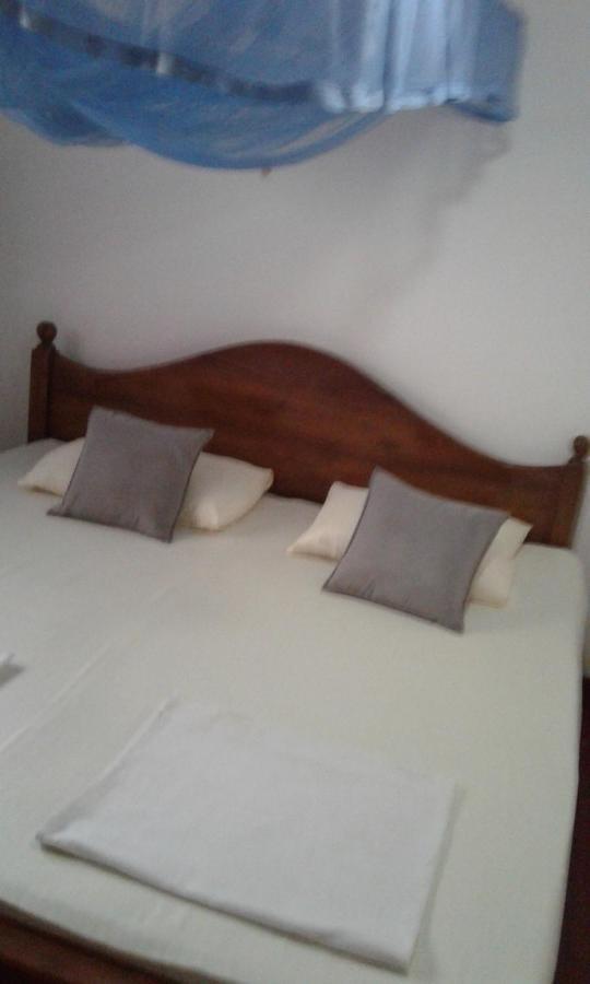 The Ocean Bed and Breakfast Unawatuna Buitenkant foto