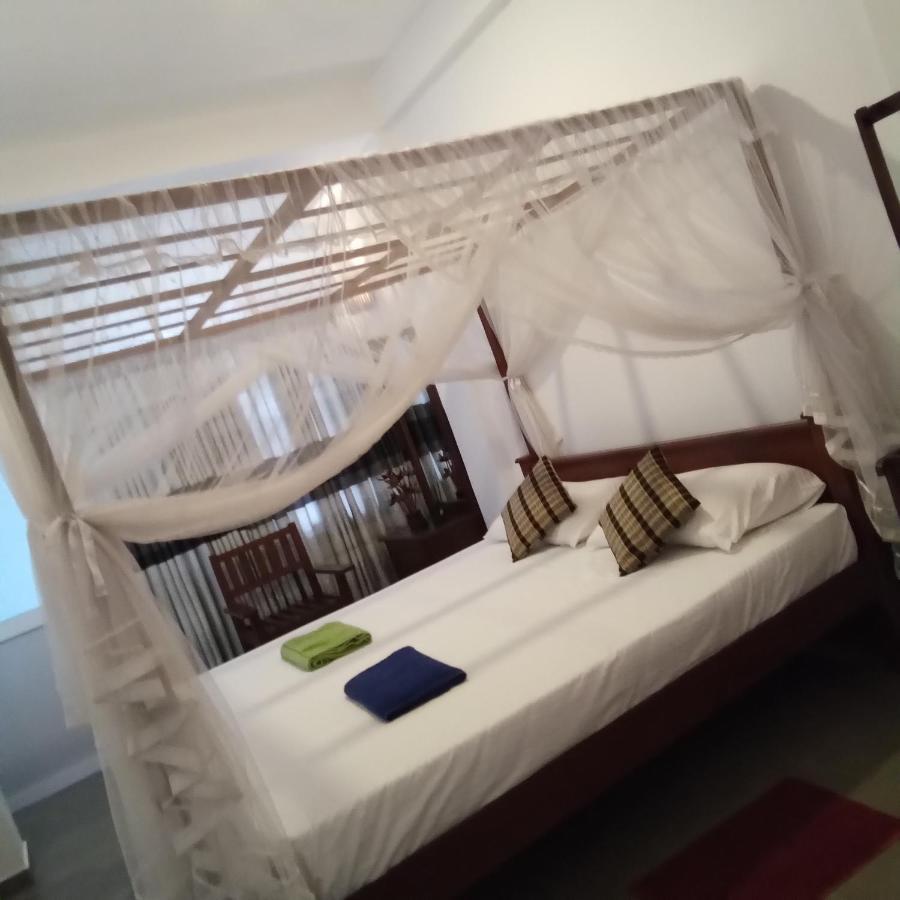 The Ocean Bed and Breakfast Unawatuna Buitenkant foto