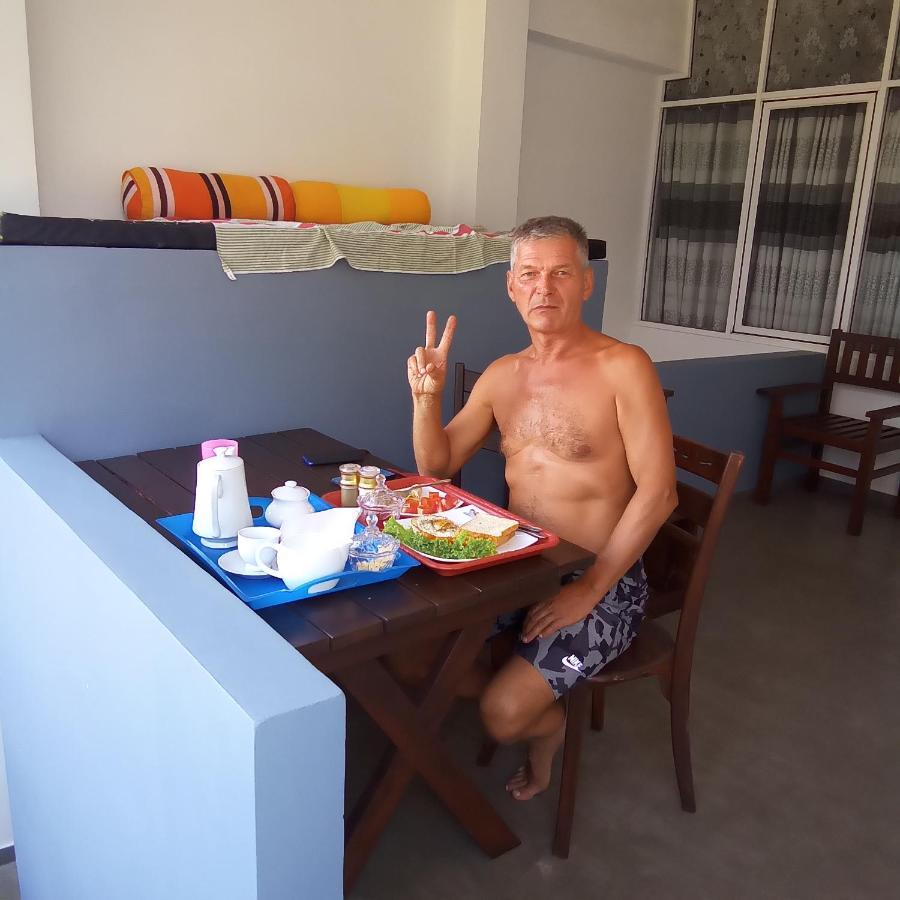 The Ocean Bed and Breakfast Unawatuna Kamer foto