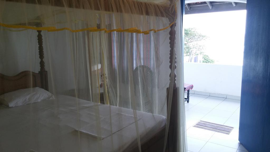 The Ocean Bed and Breakfast Unawatuna Buitenkant foto