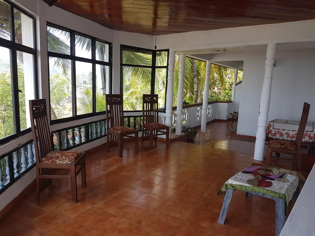The Ocean Bed and Breakfast Unawatuna Buitenkant foto