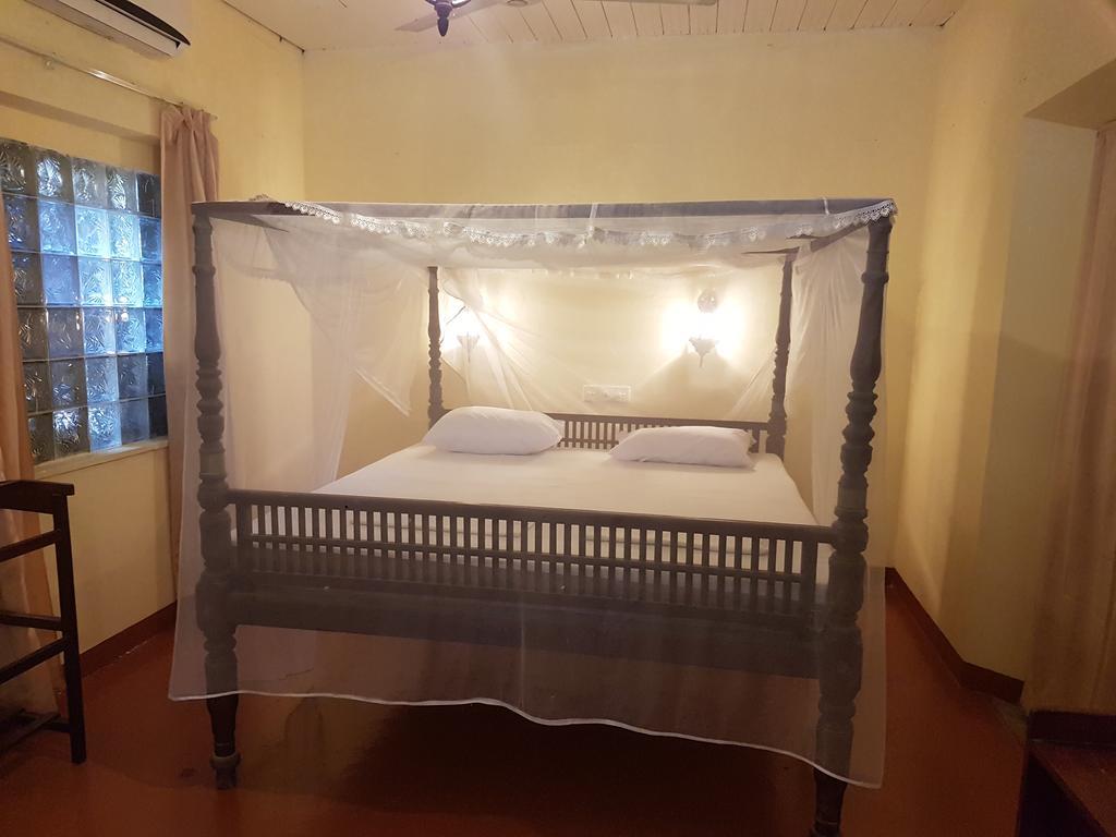 The Ocean Bed and Breakfast Unawatuna Buitenkant foto