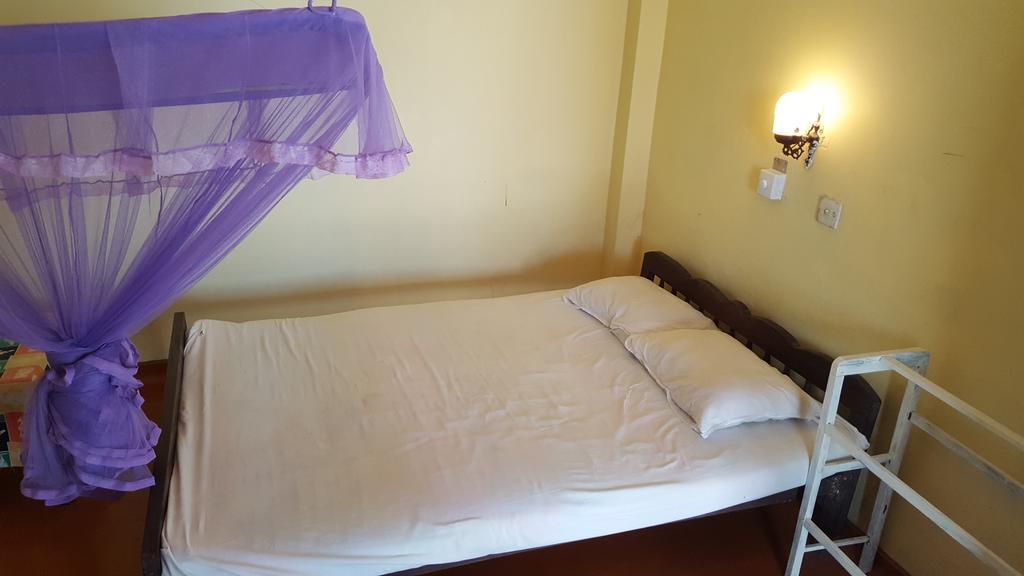 The Ocean Bed and Breakfast Unawatuna Buitenkant foto
