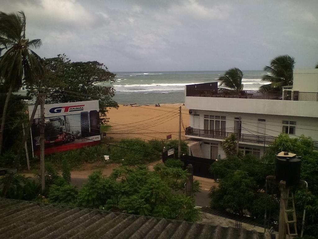 The Ocean Bed and Breakfast Unawatuna Buitenkant foto